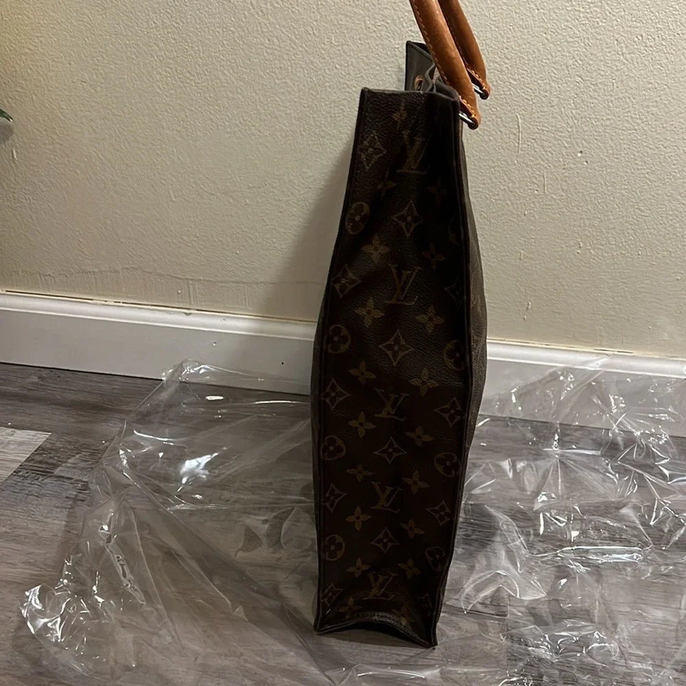 SOLD-SOLD —LV Sac Plat large - Picture 4 of 9